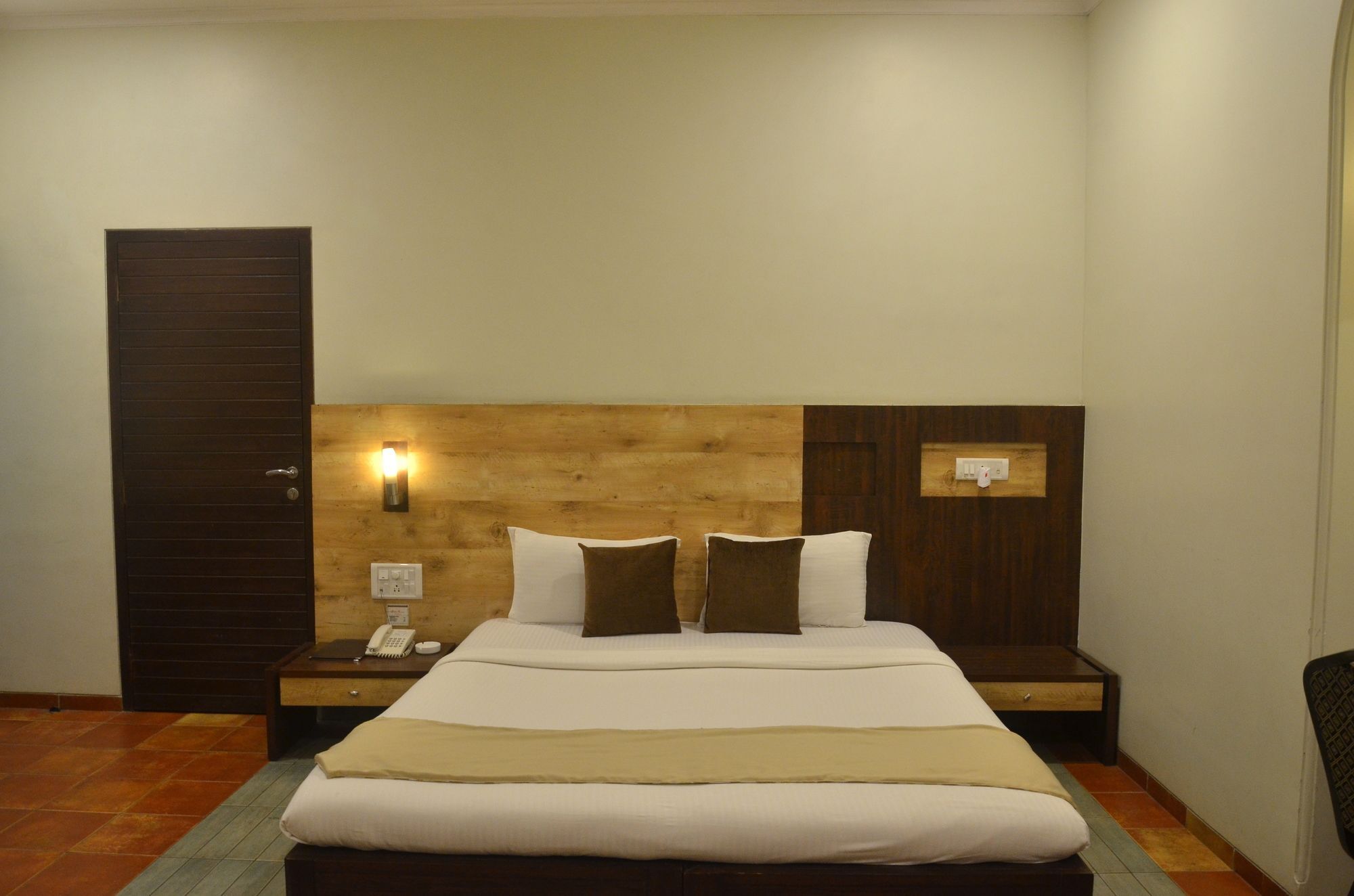 Zaras Resort Lonavala Kültér fotó