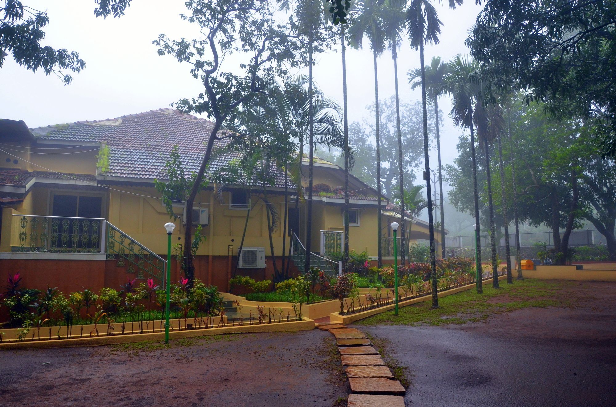 Zaras Resort Lonavala Kültér fotó